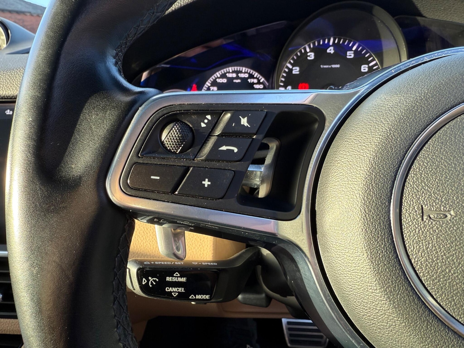 Used Porsche Cayenne 2019 for sale - 76803439: Photo 36