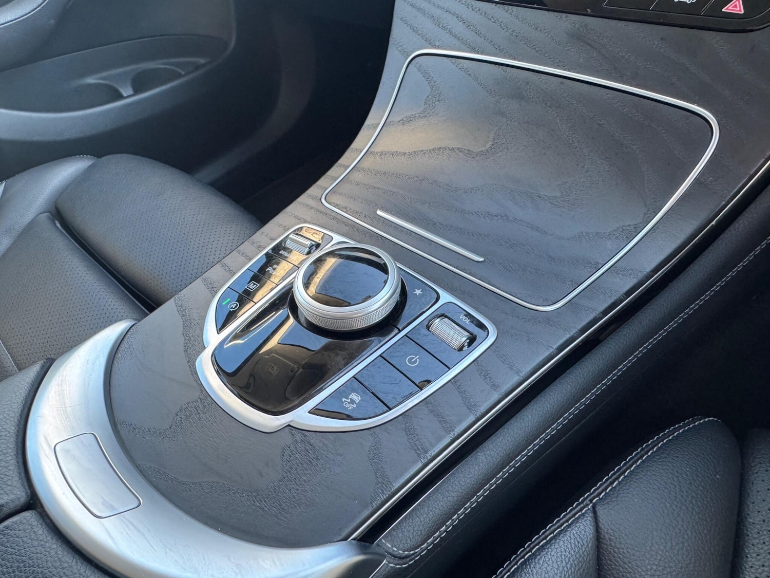 Used Mercedes-Benz GLC 2018 for sale - 76803464: Photo 30