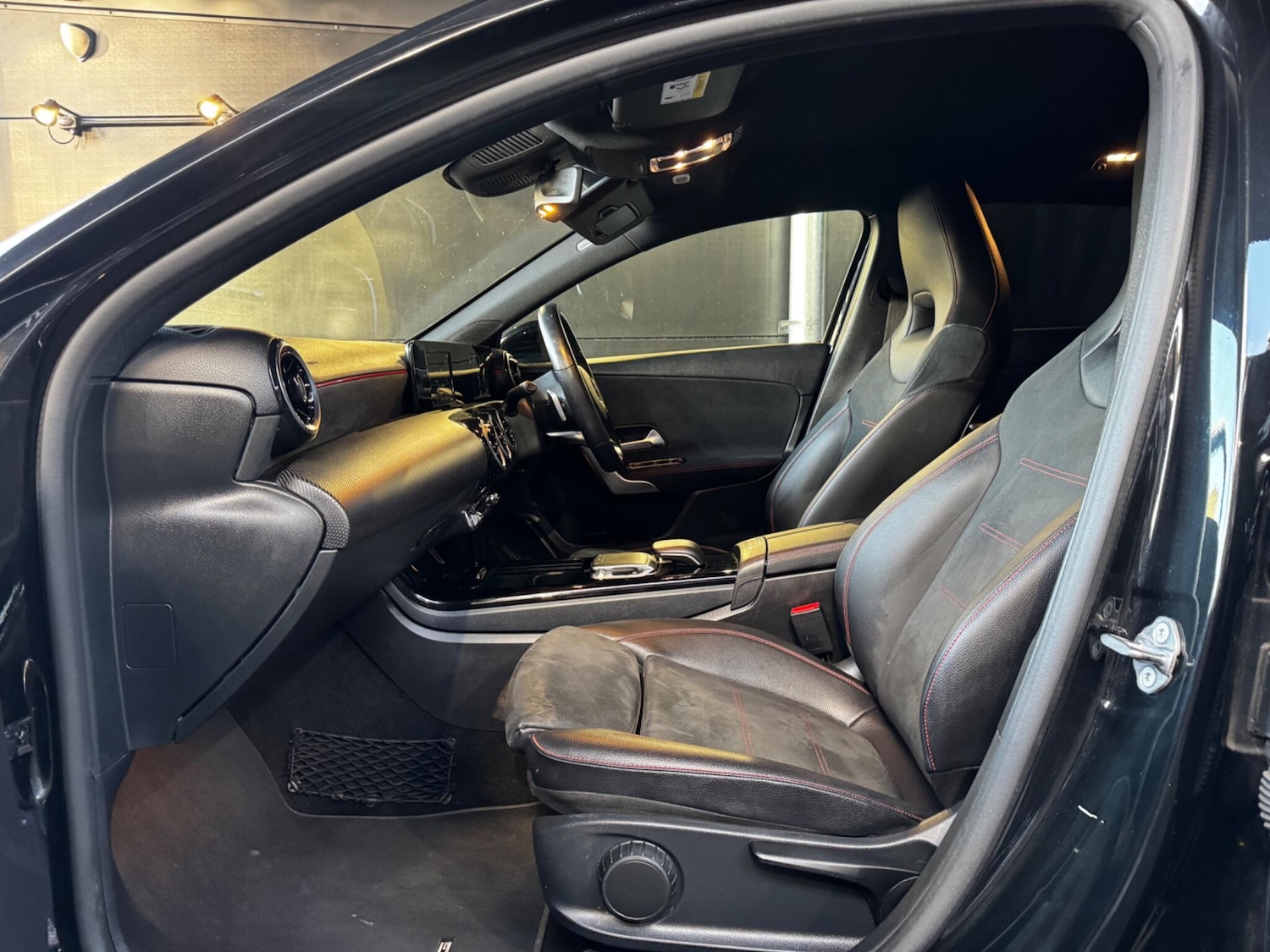 Used Mercedes-Benz A-Class 2019 for sale - 76803479: Photo 40