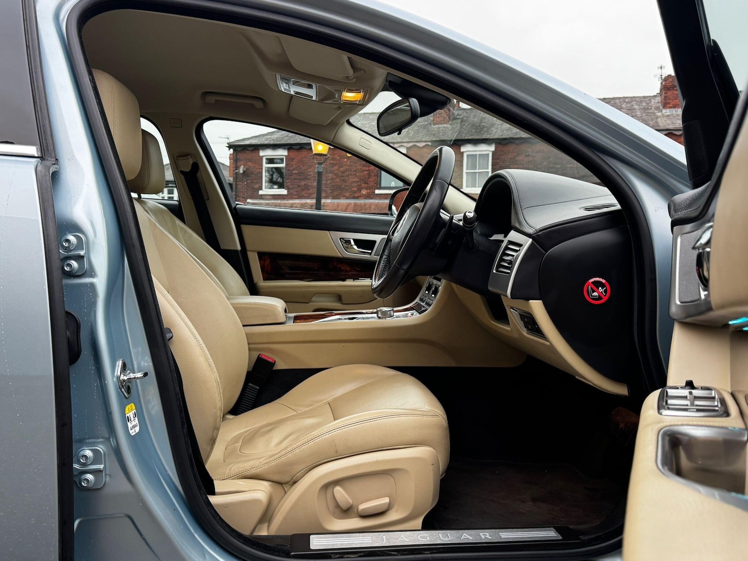 Used Jaguar XF 2011 for sale - 77612769: Photo 10