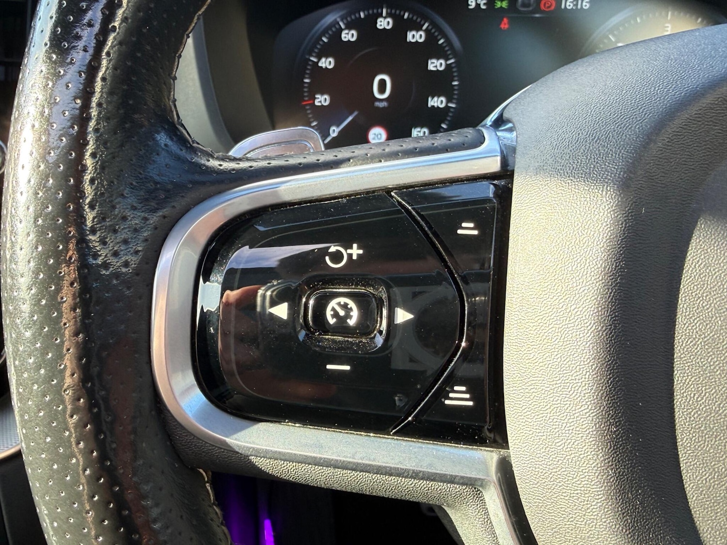 Used Volvo XC60 for sale - 78057688: Photo 32