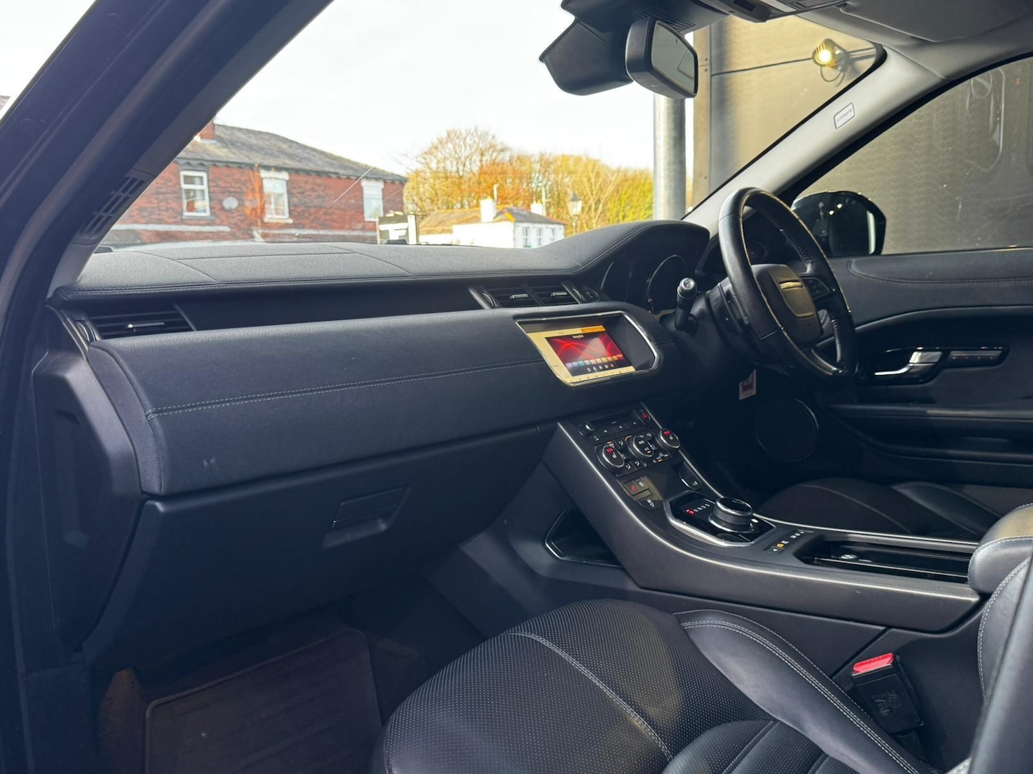 Used Land Rover Range Rover Evoque 2018 for sale - 76926302: Photo 38