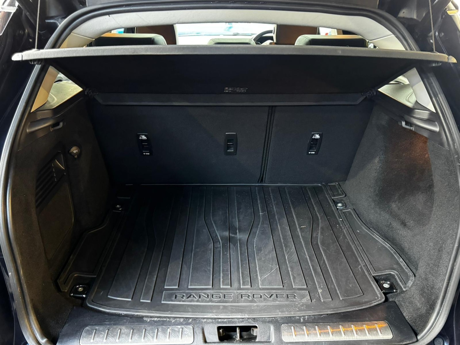 Used Land Rover Range Rover Evoque 2018 for sale - 76926302: Photo 44