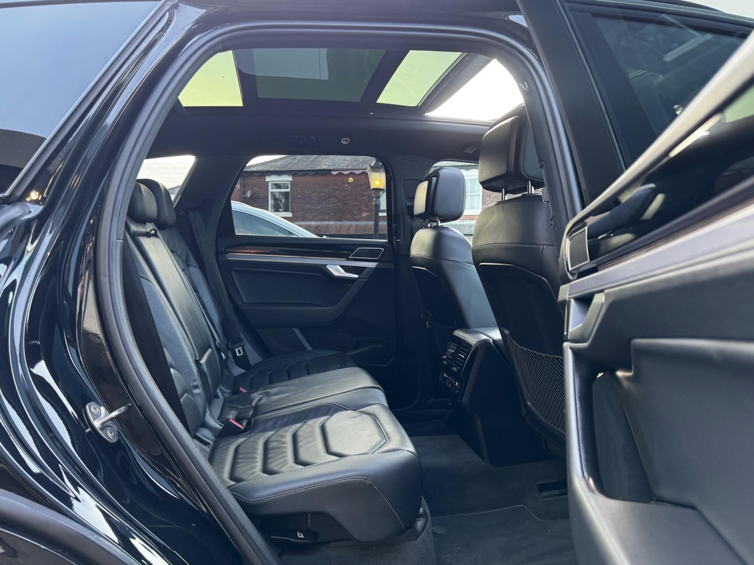 Used Volkswagen Touareg 2019 for sale - 77586009: Photo 42