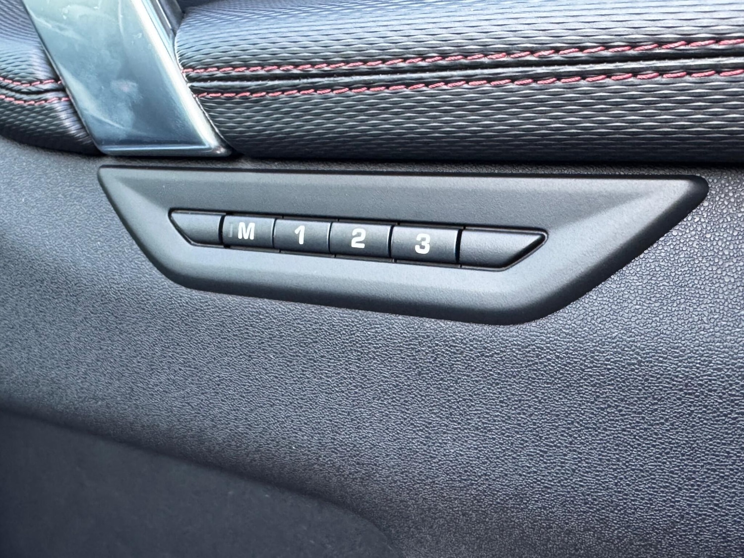 Used Land Rover Discovery Sport 2021 for sale - 76926137: Photo 24