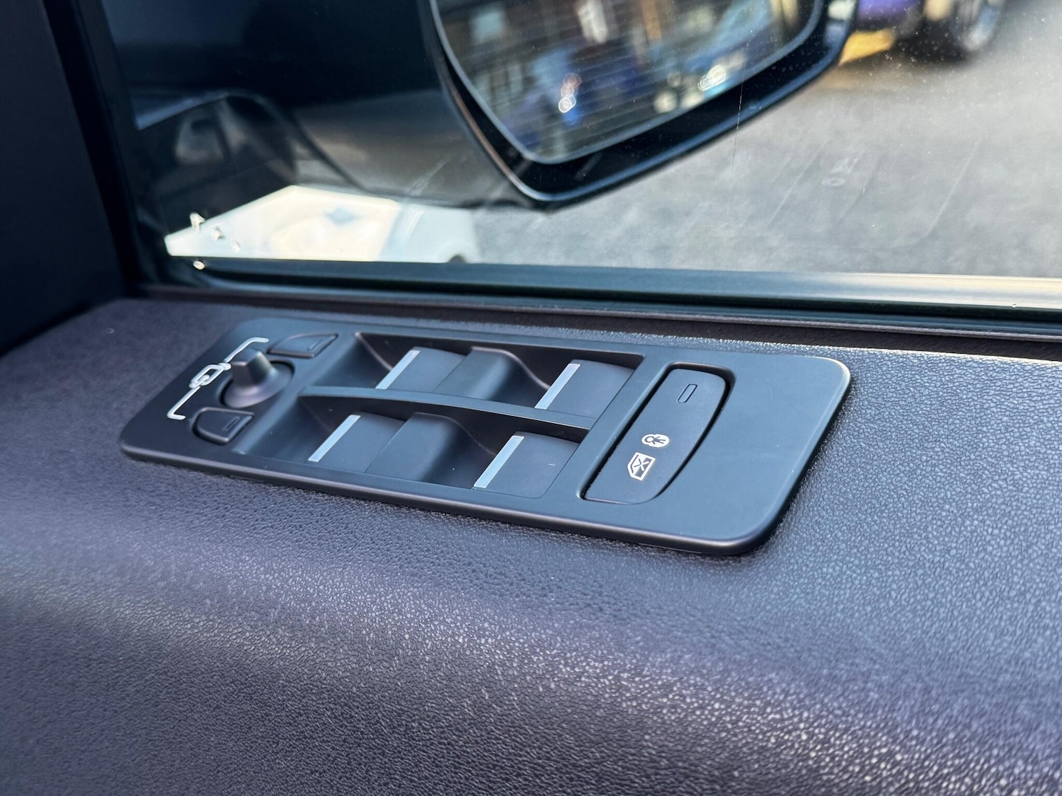 Used Land Rover Discovery Sport 2021 for sale - 76926137: Photo 26