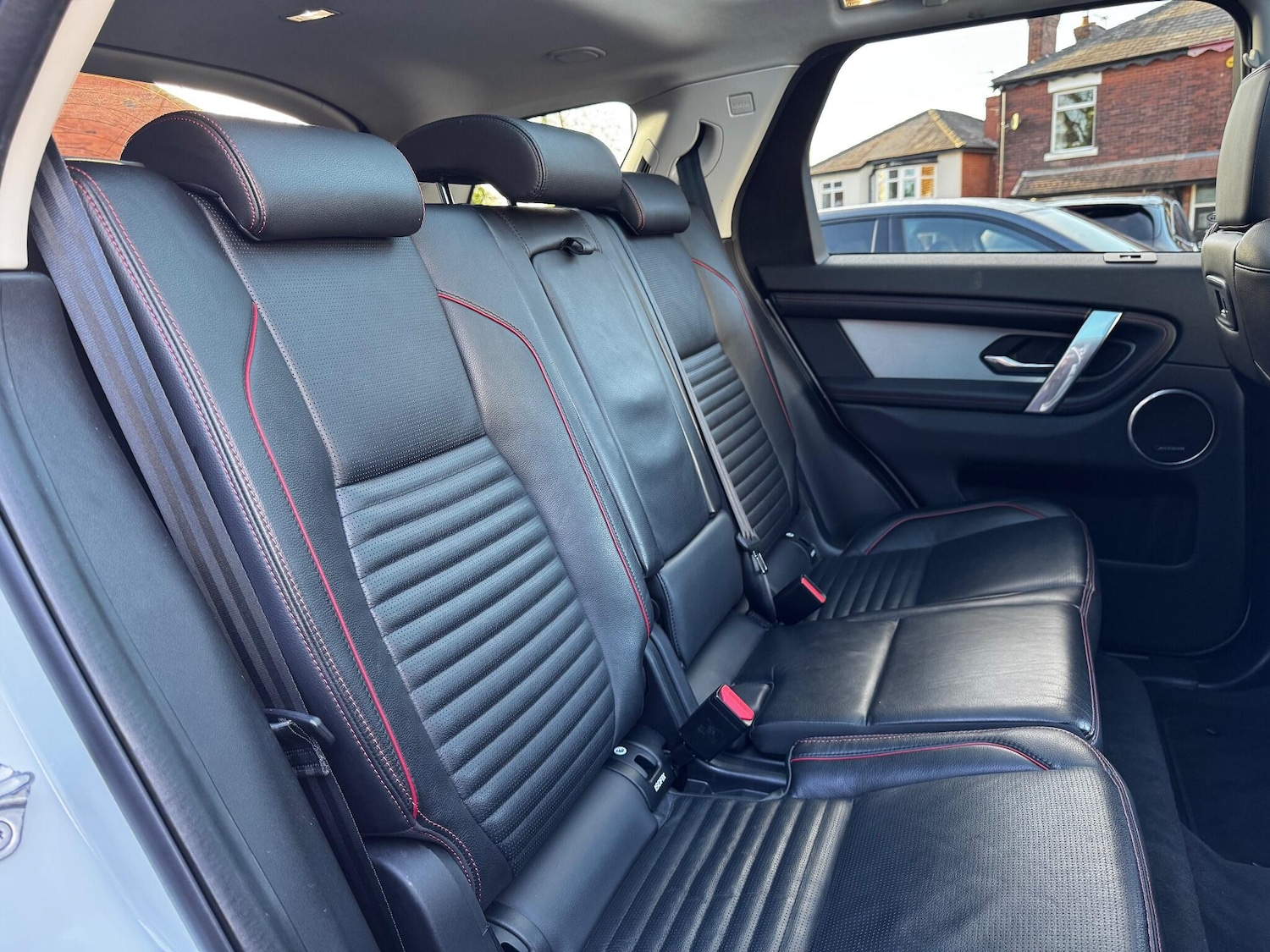 Used Land Rover Discovery Sport 2021 for sale - 76926137: Photo 45