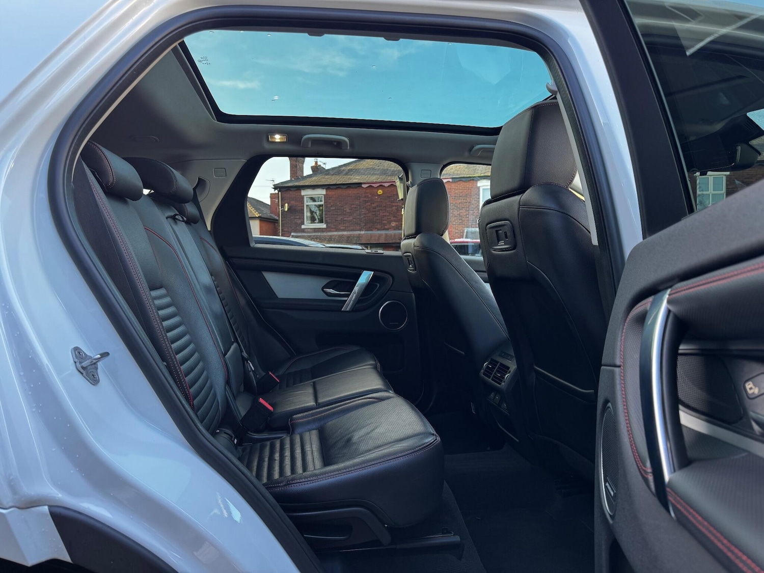 Used Land Rover Discovery Sport 2021 for sale - 76926137: Photo 46