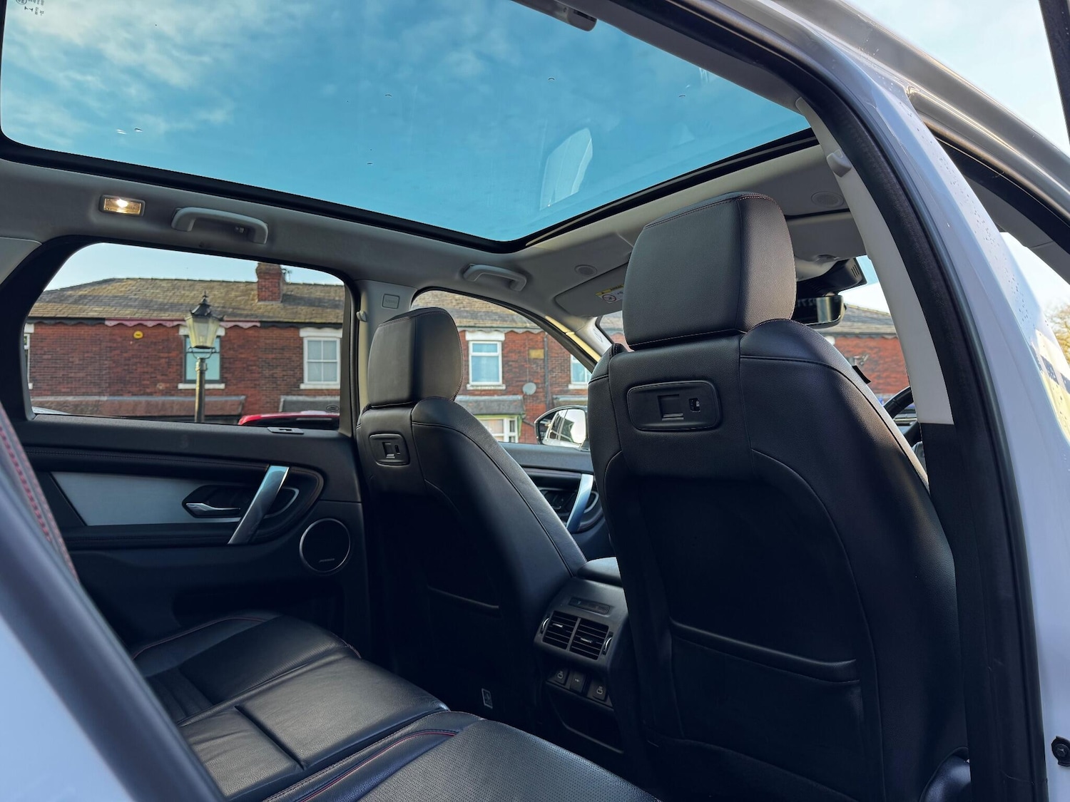 Used Land Rover Discovery Sport 2021 for sale - 76926137: Photo 47