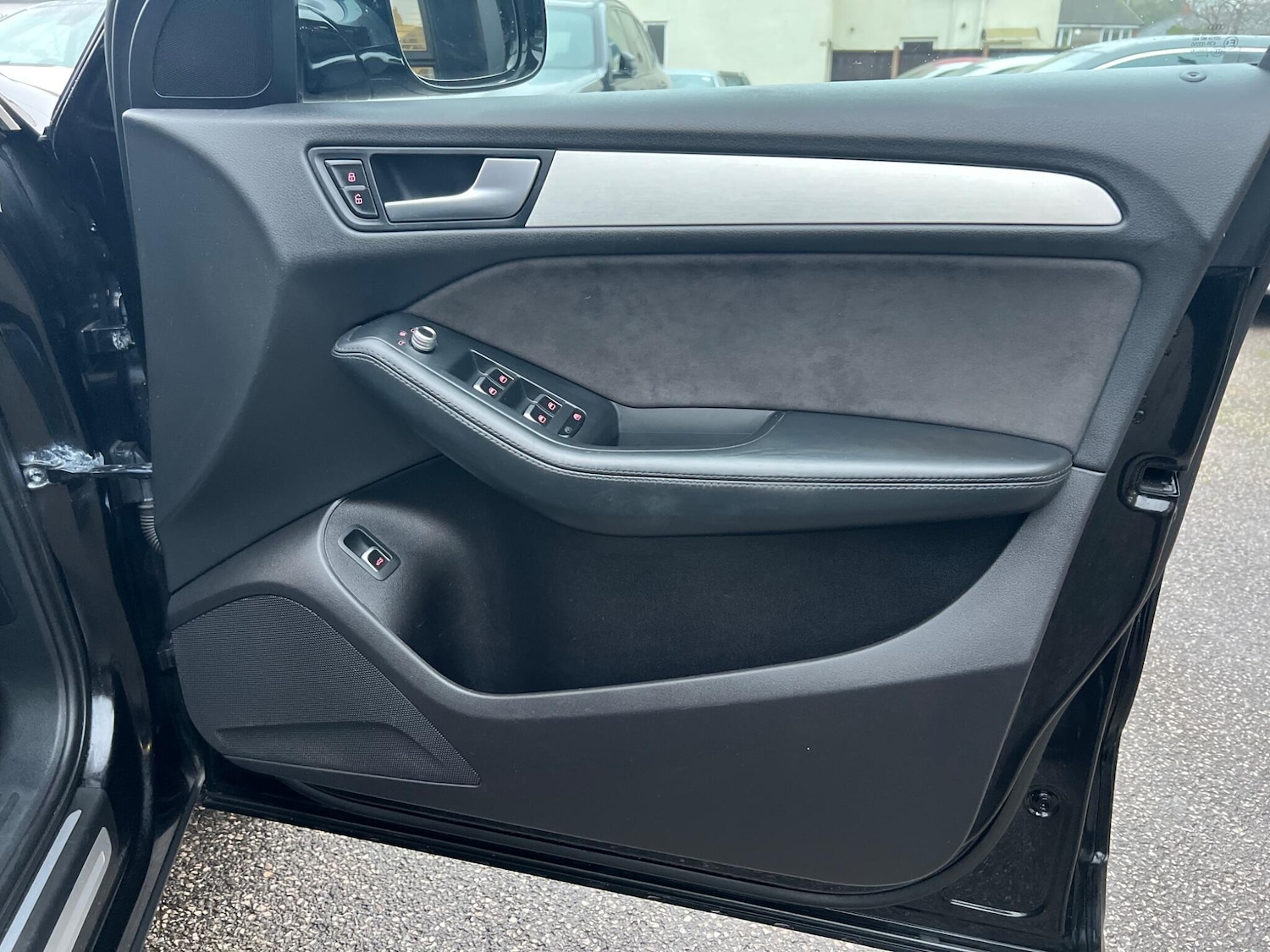 Used Audi Q5 2016 for sale - 76803469: Photo 40