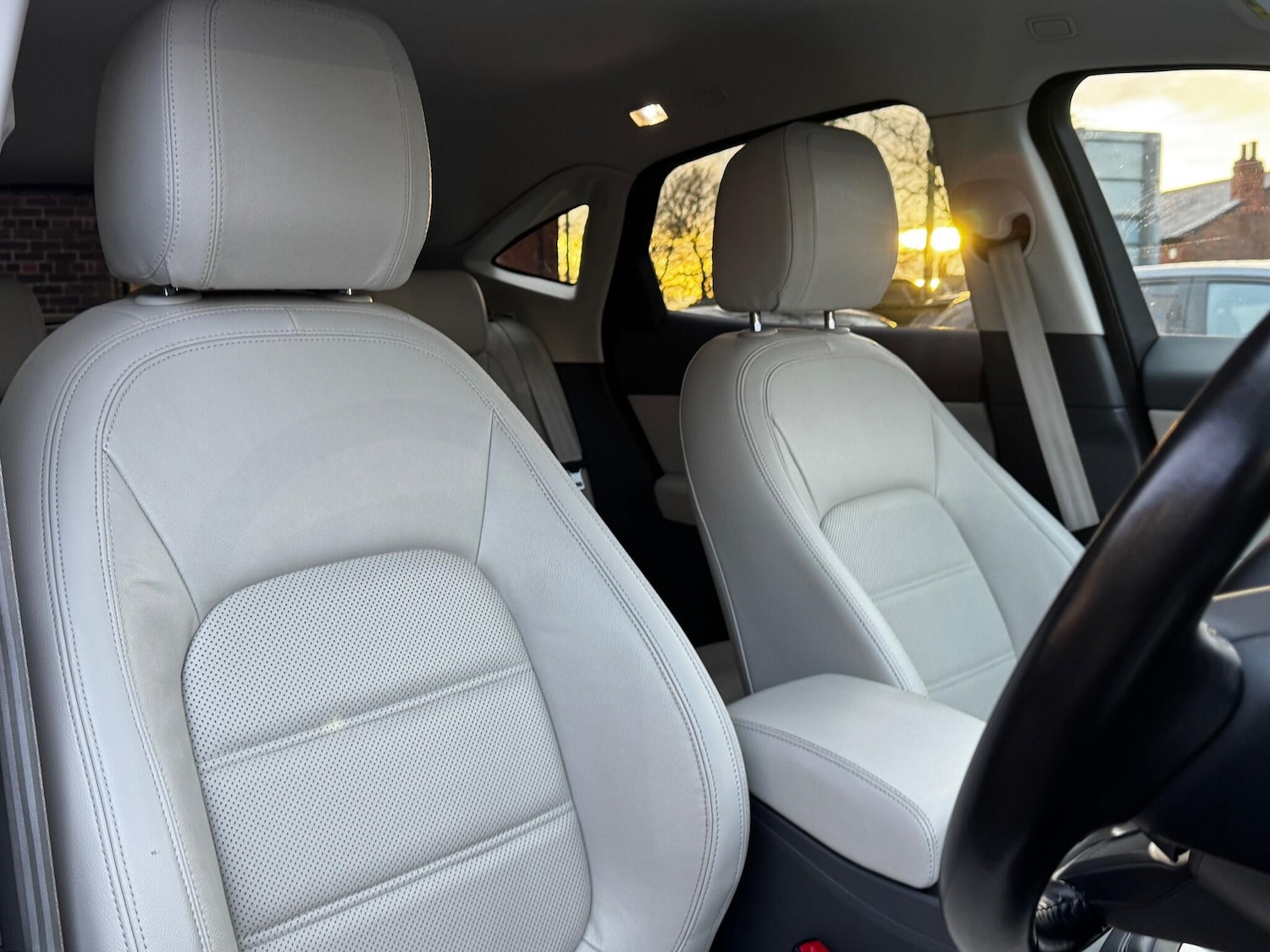 Used Jaguar E-Pace 2019 for sale - 76953189: Photo 21