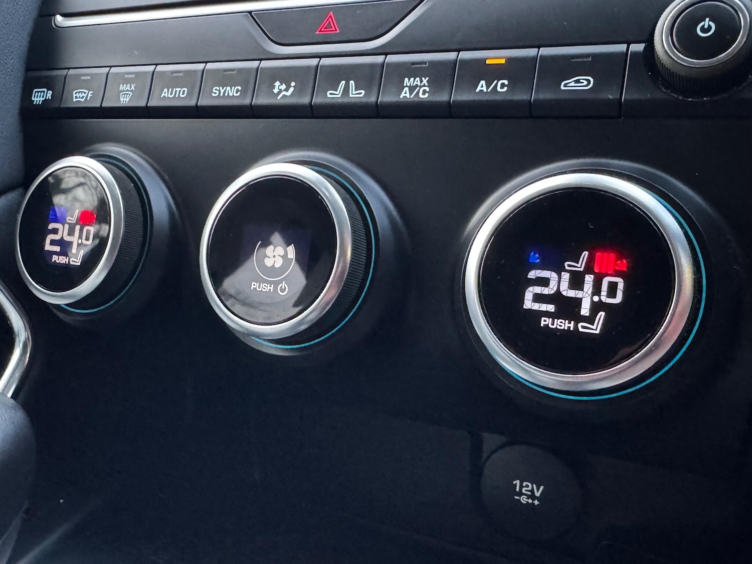 Used Jaguar E-Pace 2019 for sale - 76953189: Photo 29