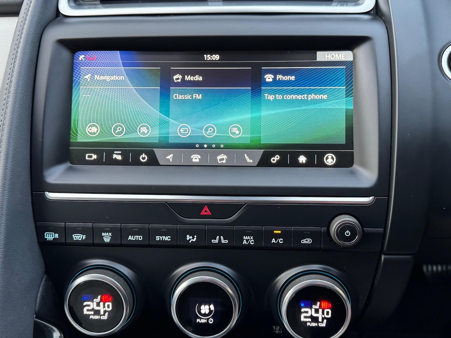 Used Jaguar E-Pace 2019 for sale - 76953189: Photo 31