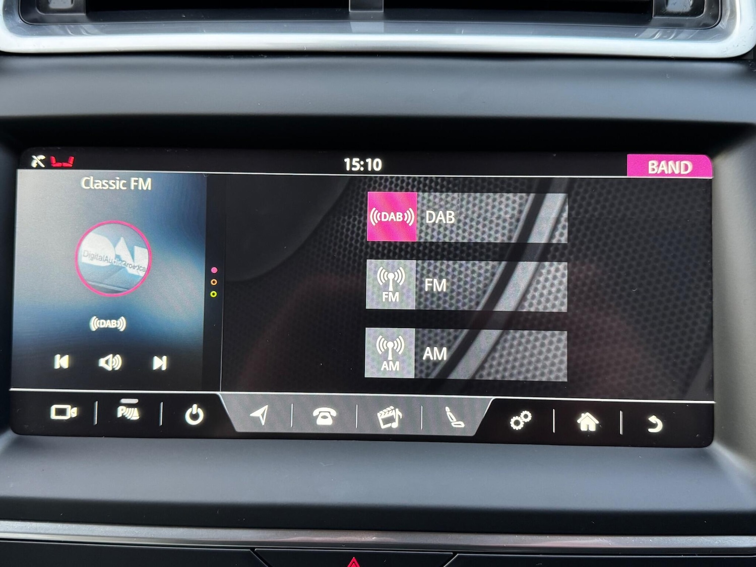 Used Jaguar E-Pace 2019 for sale - 76953189: Photo 32