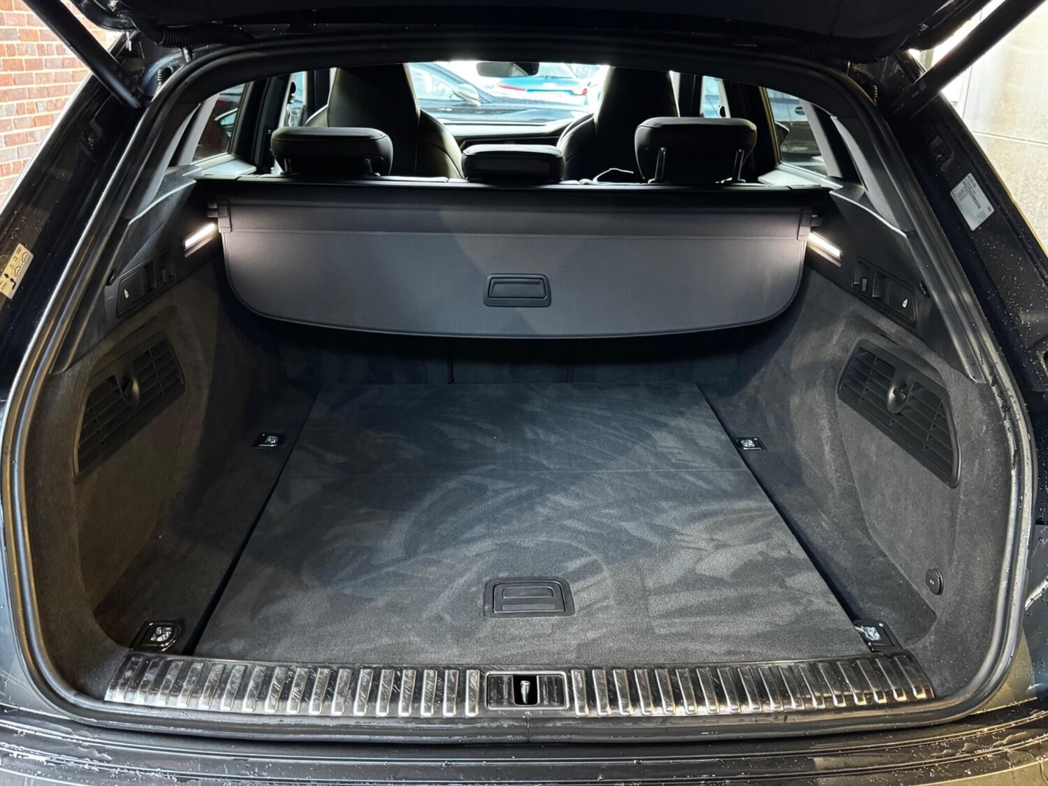 Used Audi e-tron 2021 for sale - 76803458: Photo 51