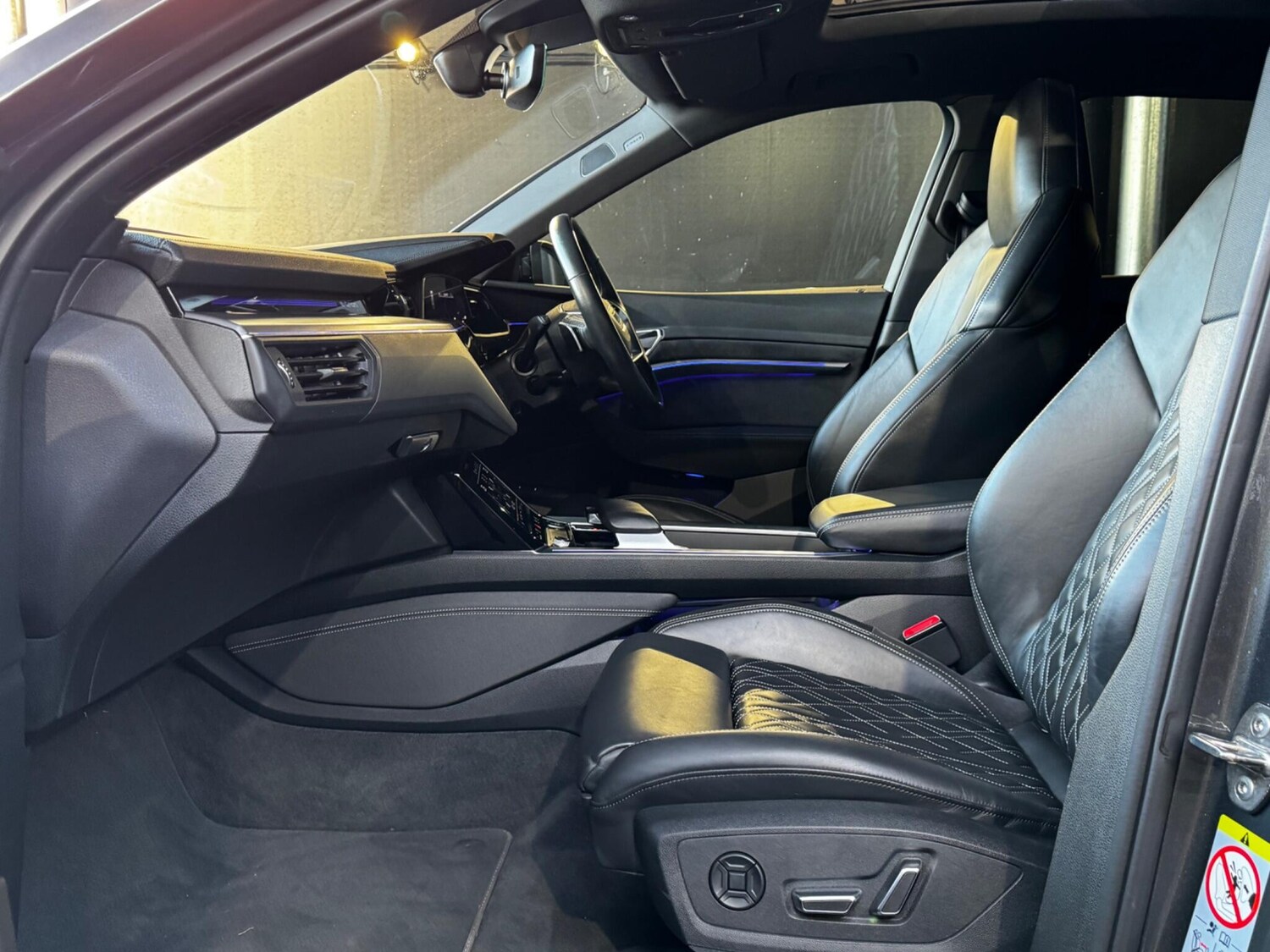 Used Audi e-tron 2021 for sale - 76803458: Photo 55