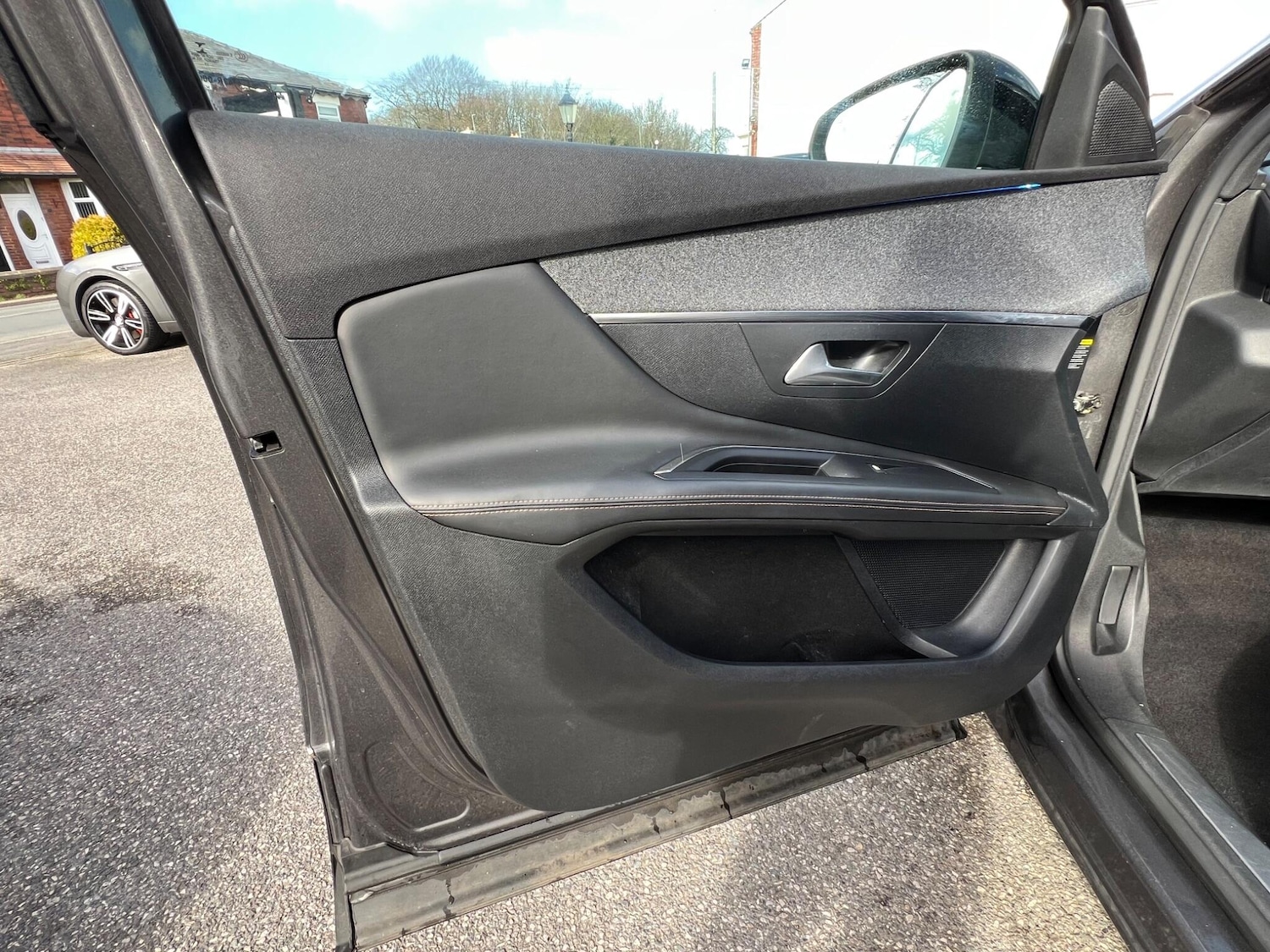 Used Peugeot 3008 2017 for sale - 77838756: Photo 35