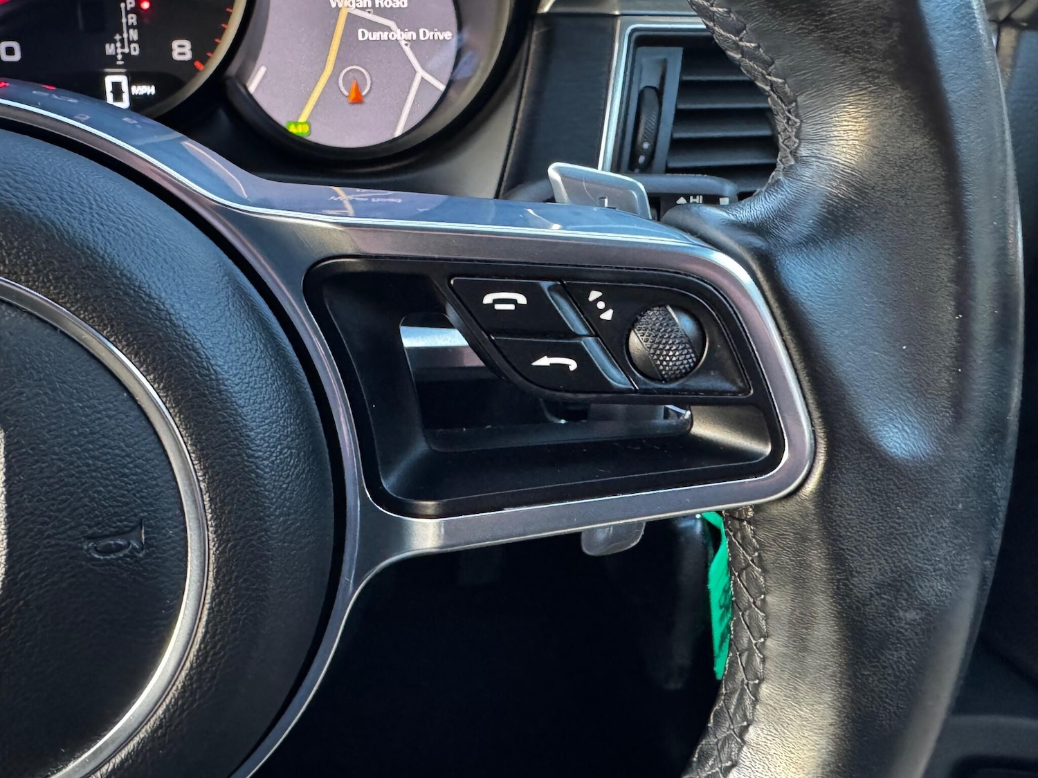 Used Porsche Macan 2018 for sale - 77191527: Photo 32