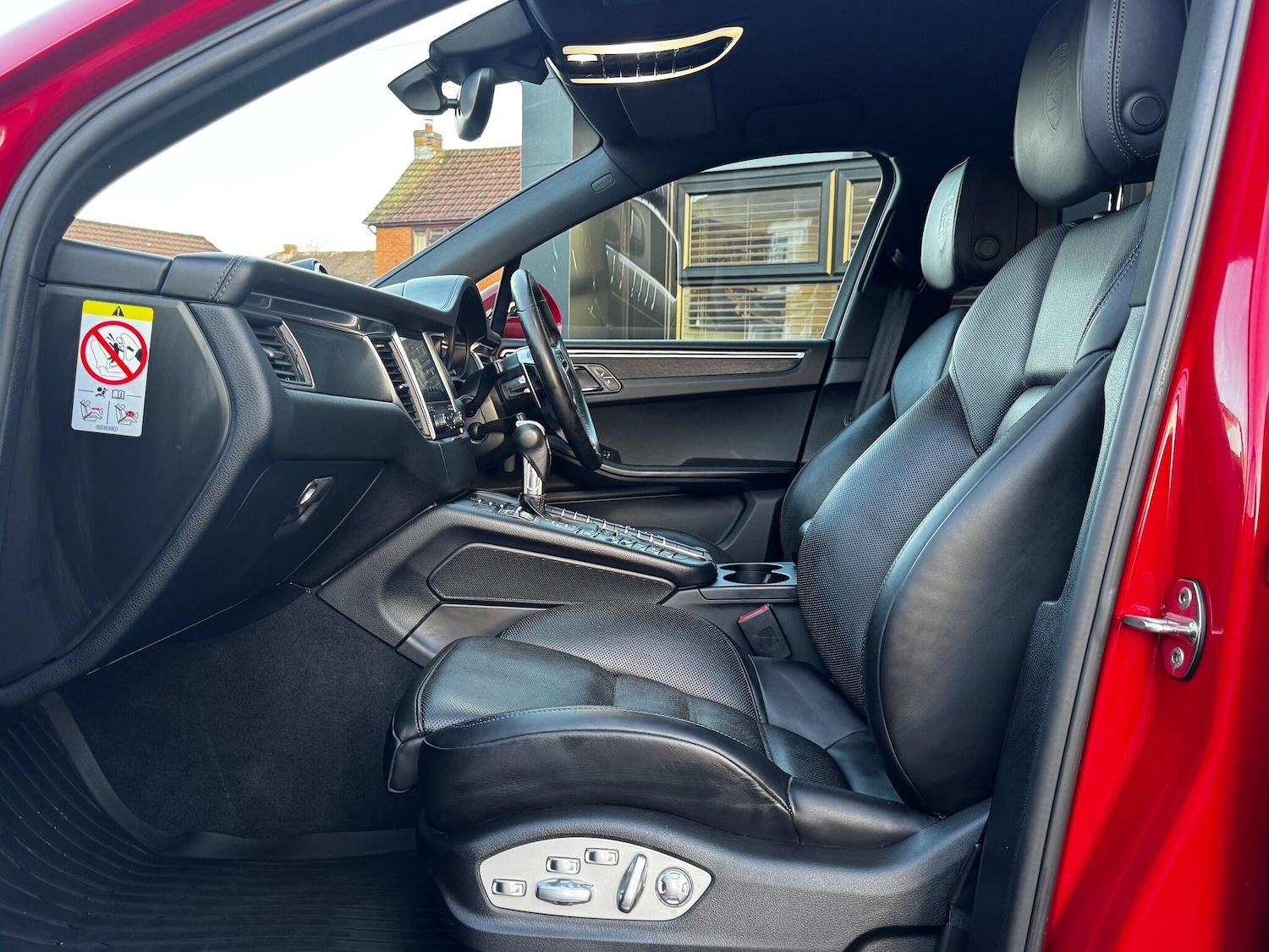 Used Porsche Macan 2018 for sale - 77191527: Photo 50