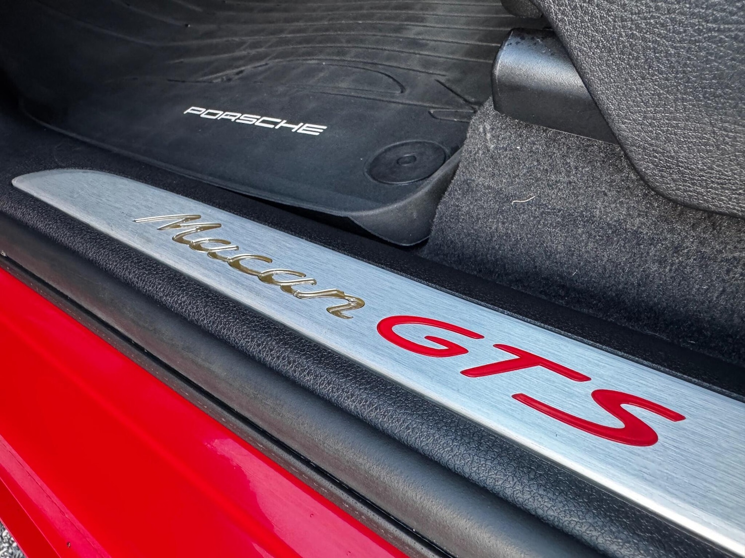 Used Porsche Macan 2018 for sale - 77191527: Photo 52