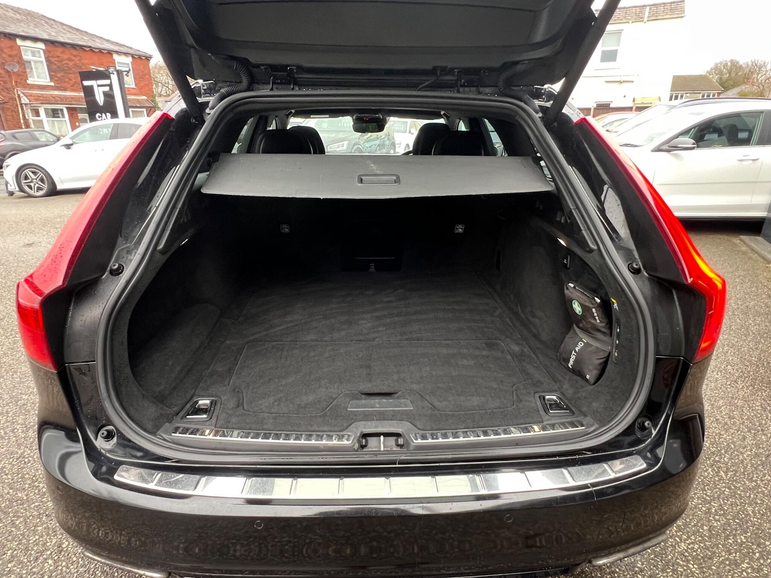 Used Volvo V90 2017 for sale - 77625394: Photo 37