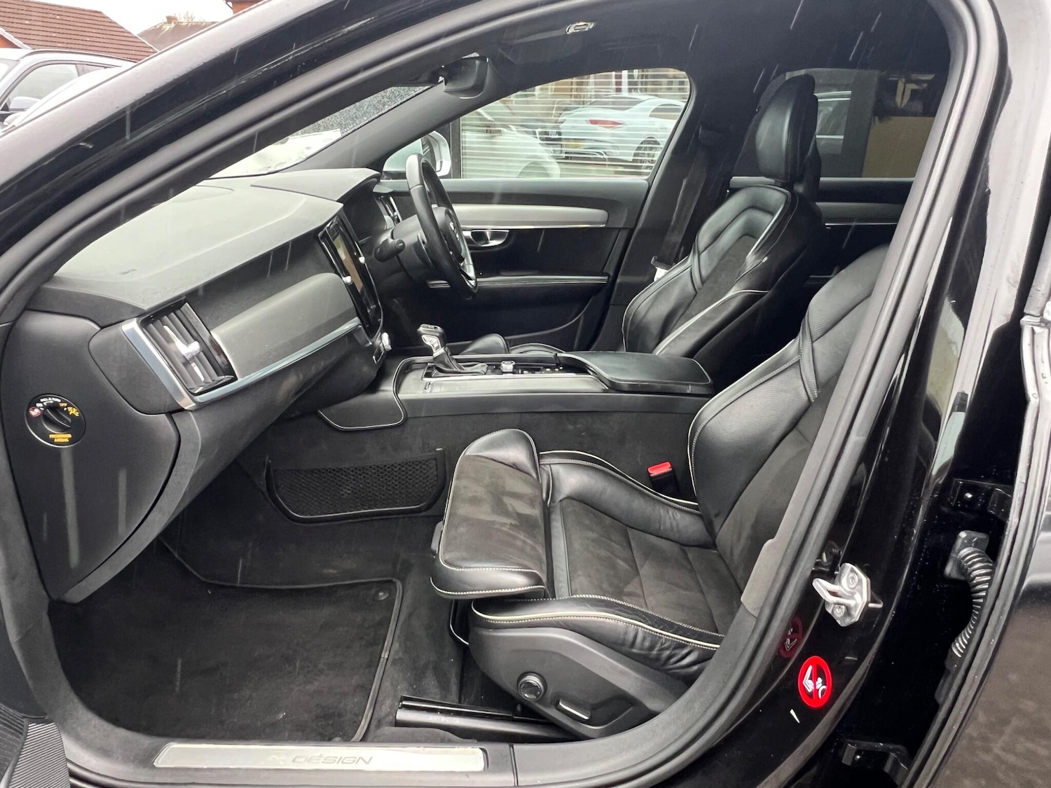 Used Volvo V90 2017 for sale - 77625394: Photo 41