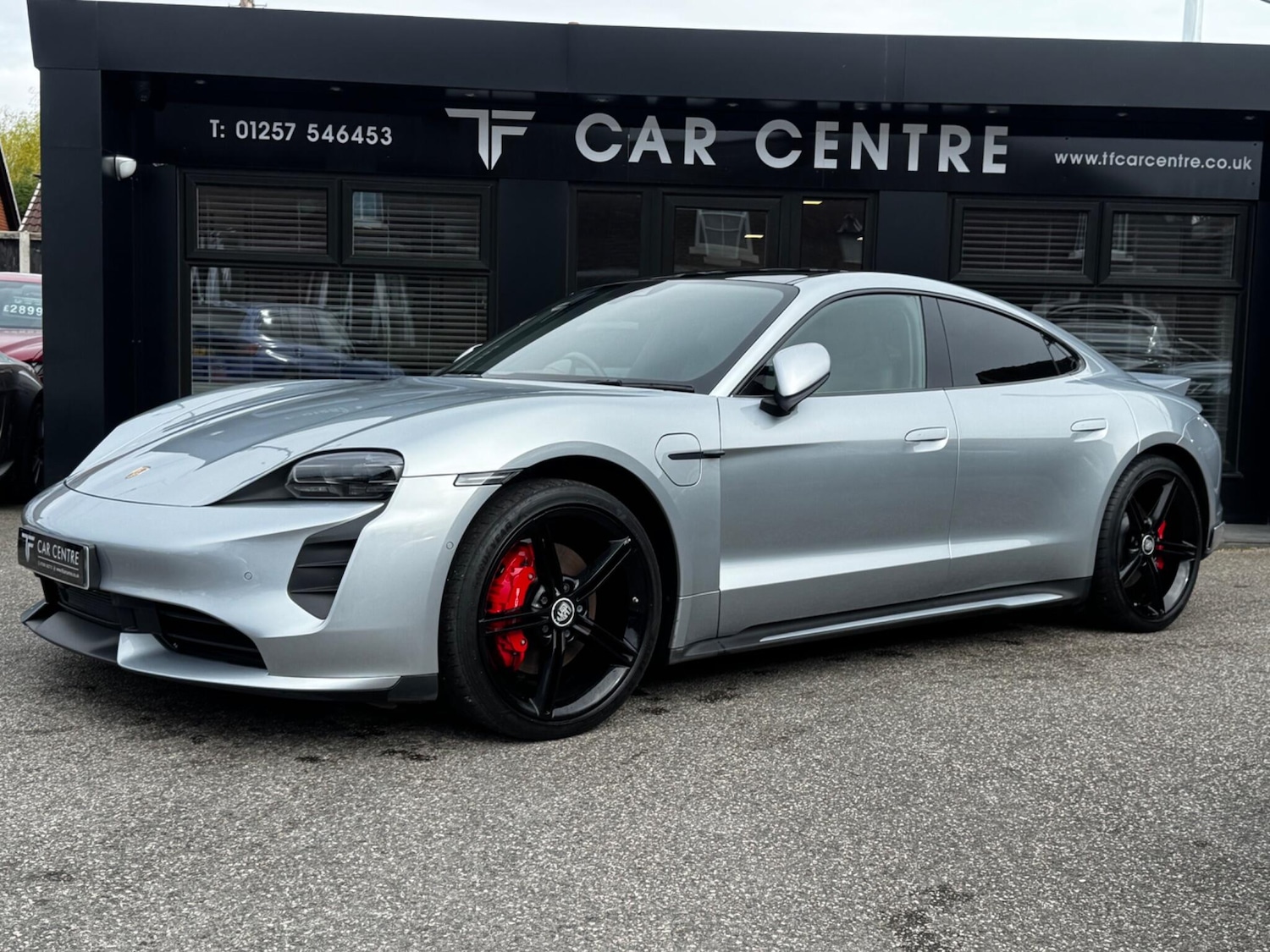 Used Porsche Taycan 2020 for sale - 78100160: Photo 2