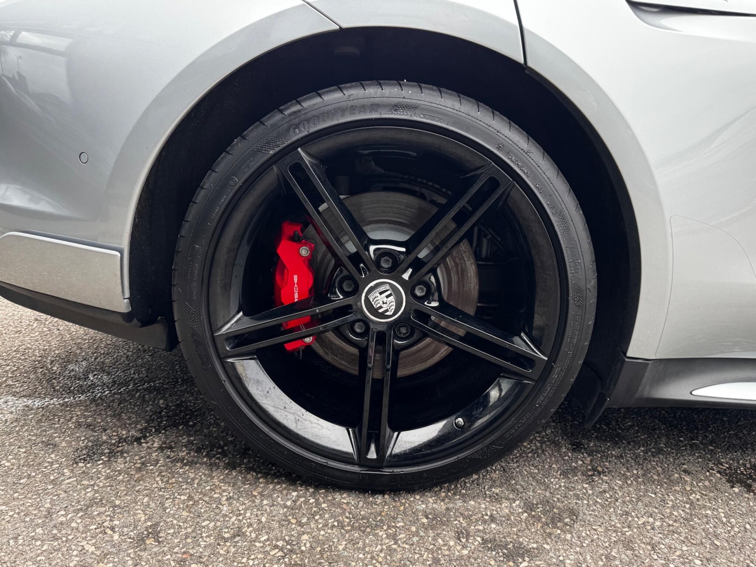 Used Porsche Taycan 2020 for sale - 78100160: Photo 25