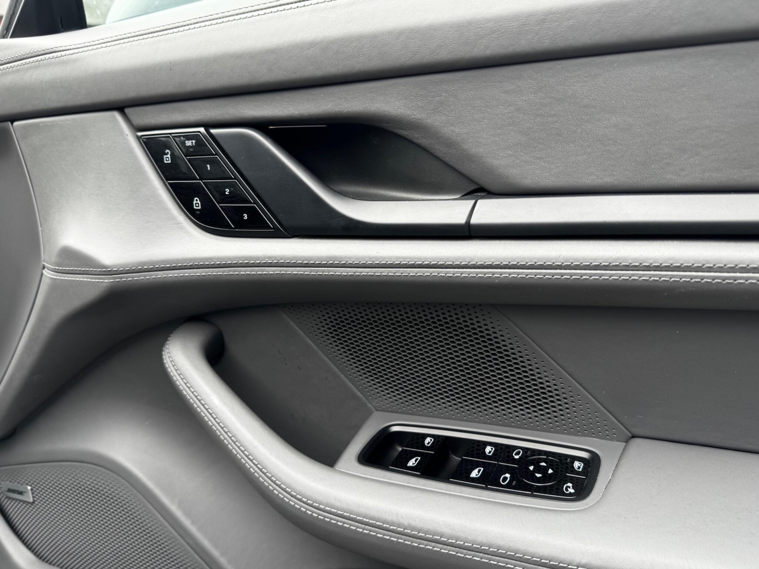 Used Porsche Taycan 2020 for sale - 78100160: Photo 29