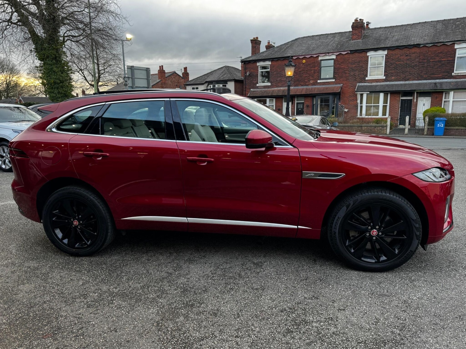 Used Jaguar F-Pace 2023 for sale - 77266860: Photo 10