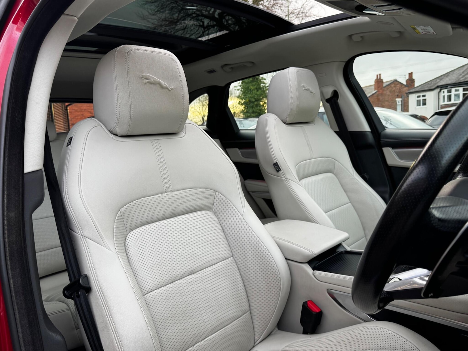 Used Jaguar F-Pace 2023 for sale - 77266860: Photo 27