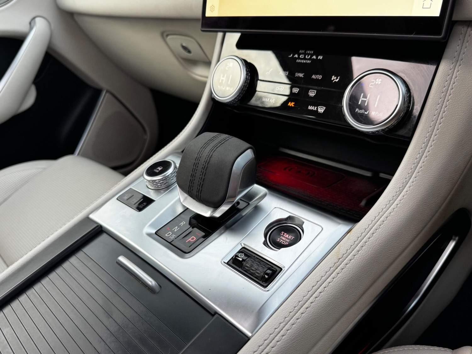 Used Jaguar F-Pace 2023 for sale - 77266860: Photo 34