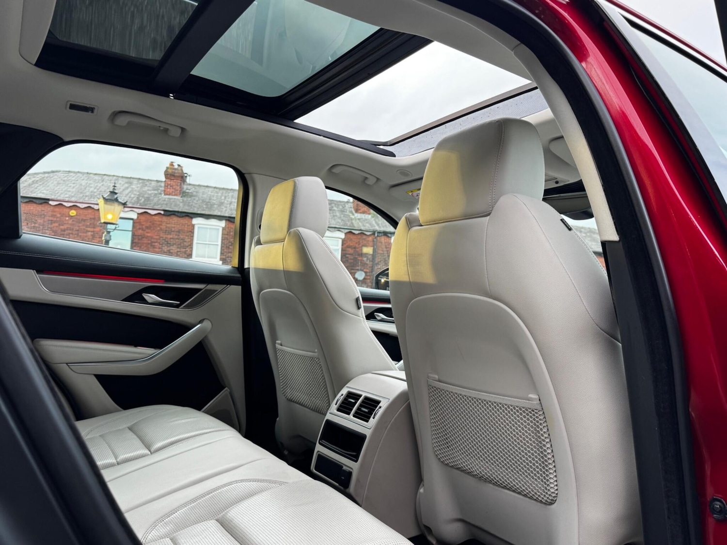 Used Jaguar F-Pace 2023 for sale - 77266860: Photo 44