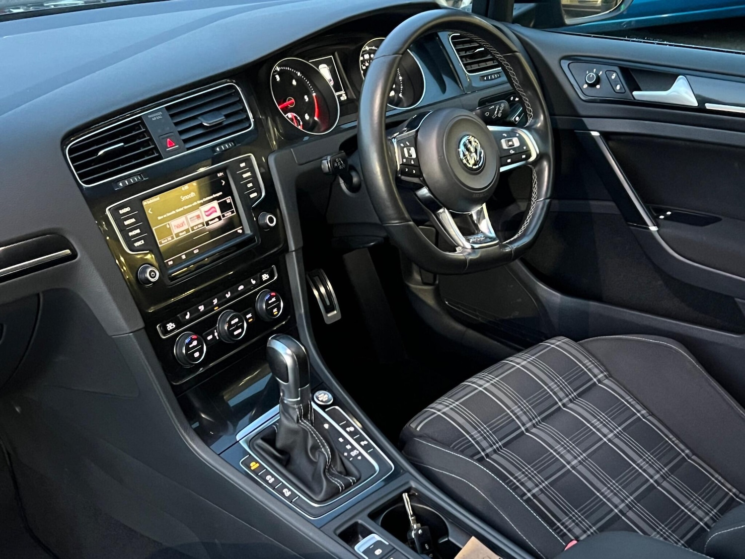 Used Volkswagen Golf 2015 for sale - 77029307: Photo 32