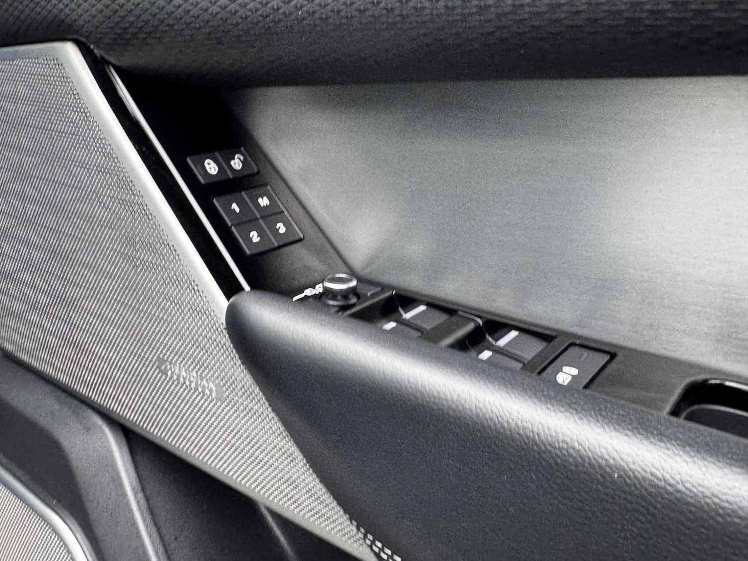 Used Land Rover Range Rover Velar for sale - 78099819: Photo 28