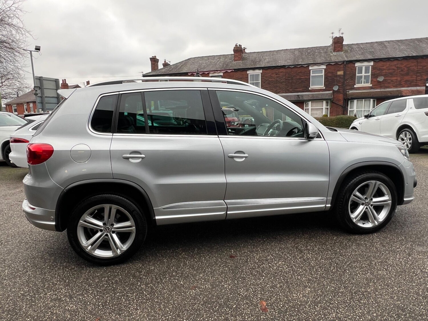 Used Volkswagen Tiguan for sale - 77469009: Photo 14