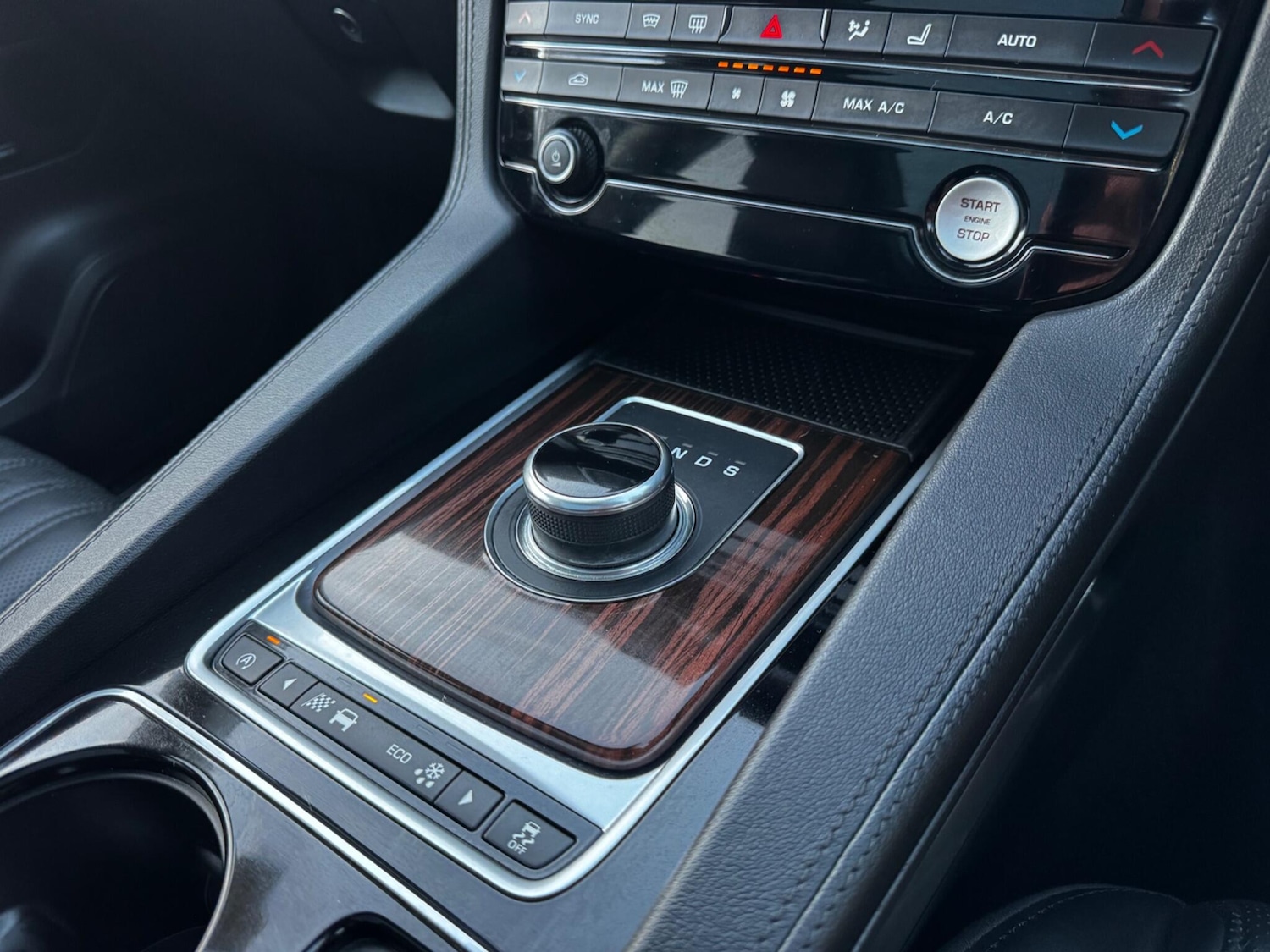 Used Jaguar F-Pace 2016 for sale - 77737657: Photo 33