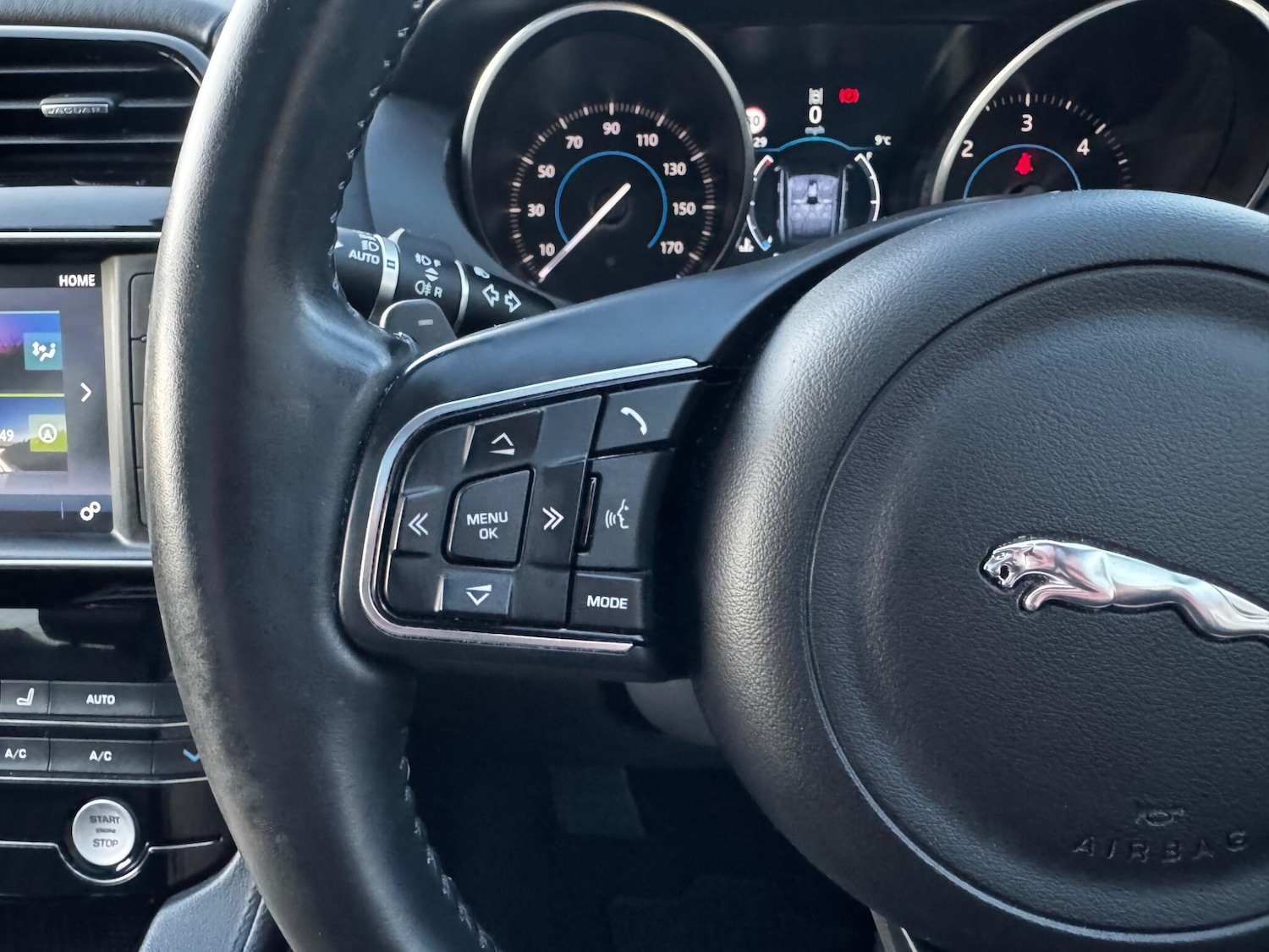 Used Jaguar F-Pace 2016 for sale - 77737657: Photo 34