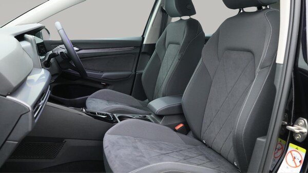 Used Volkswagen Golf 2024 for sale - 75678039: Photo 15