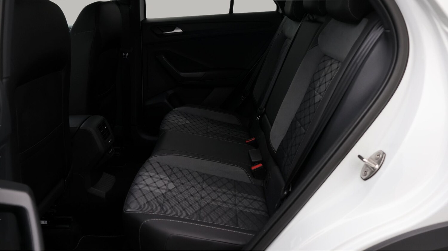 Used Volkswagen T-Roc for sale - 77432450: Photo 16