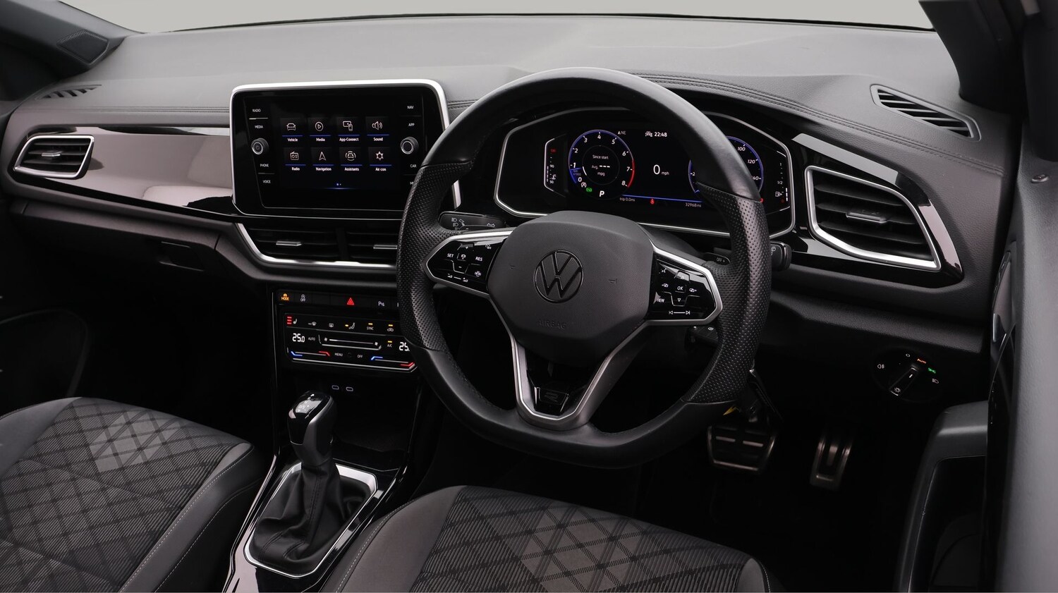 Used Volkswagen T-Roc for sale - 77432450: Photo 9