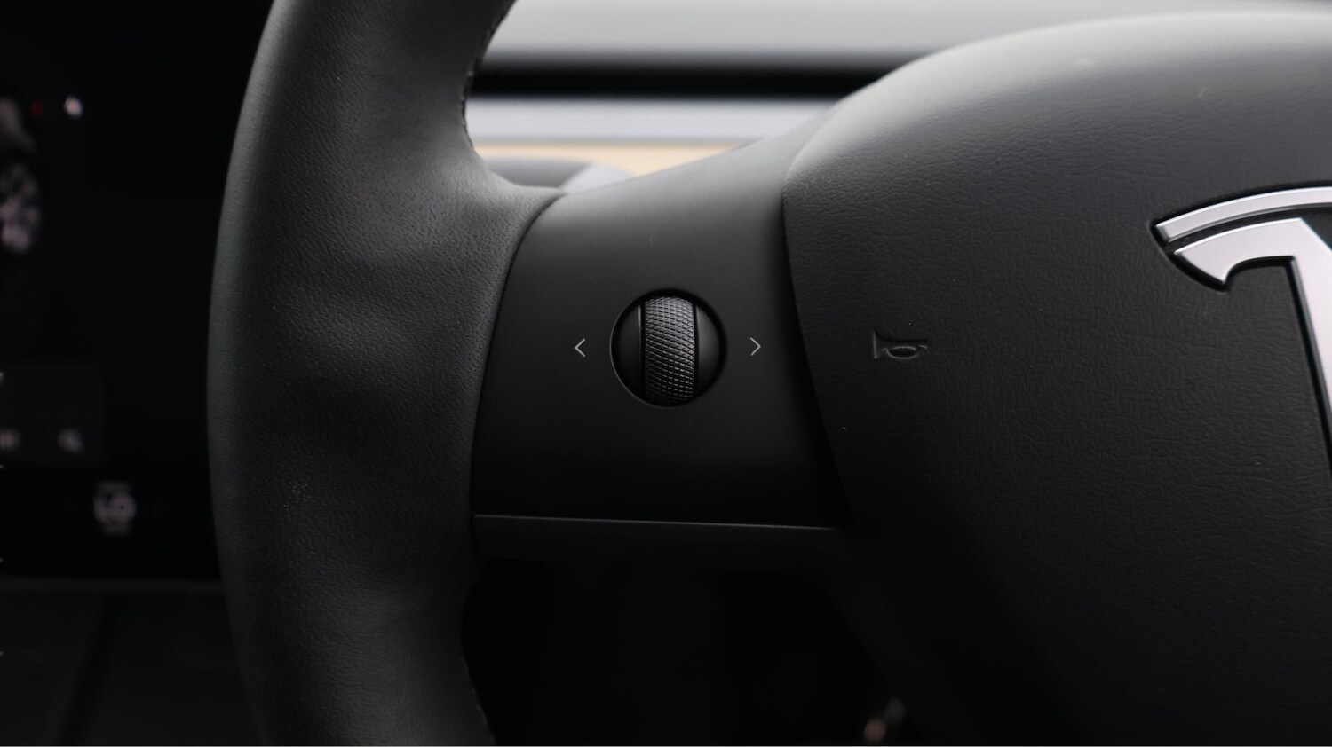 Used Tesla Model Y 2022 for sale - 77900923: Photo 24