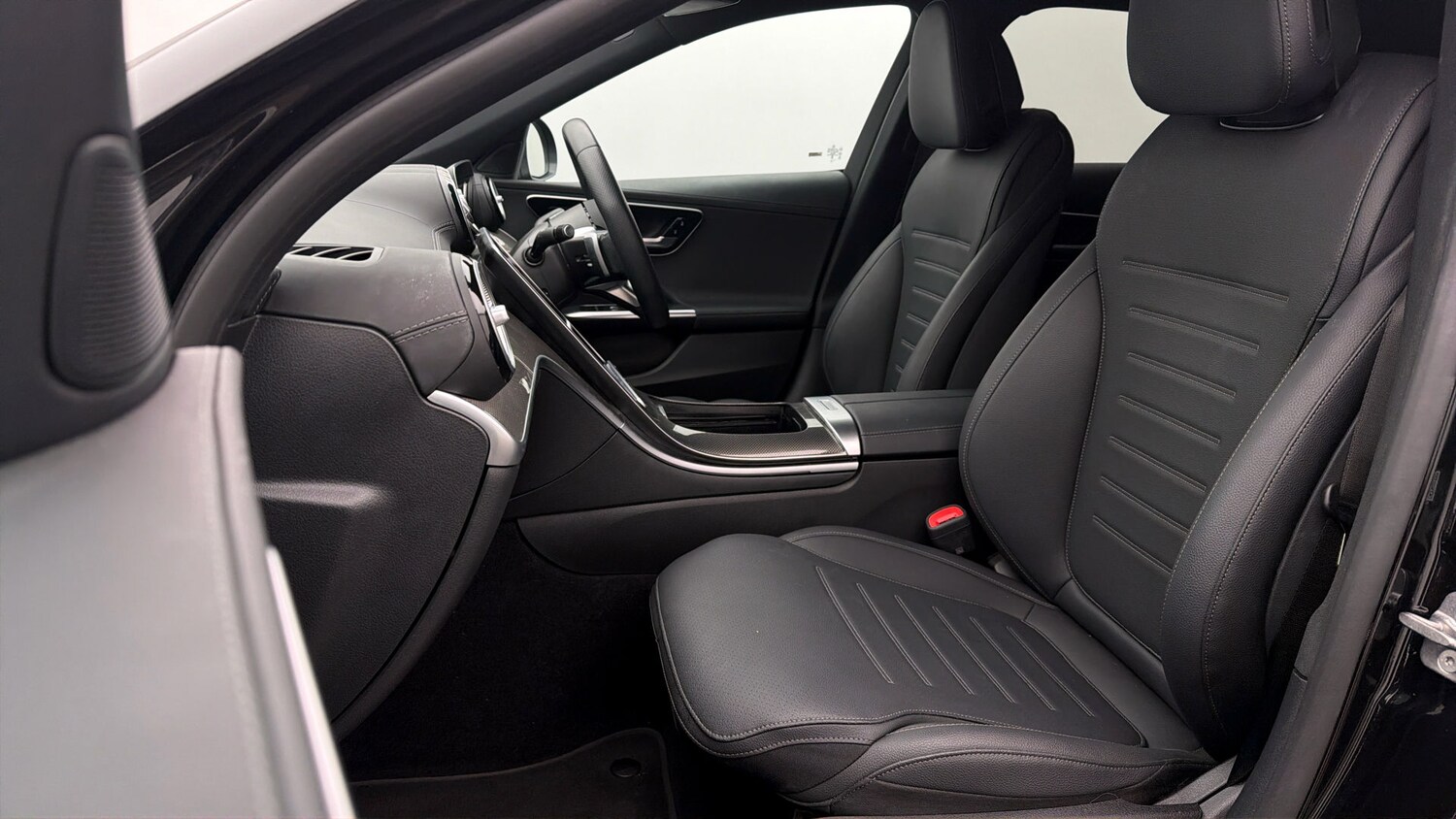 Used Mercedes-Benz C Class 2025 for sale - 78209855: Photo 13