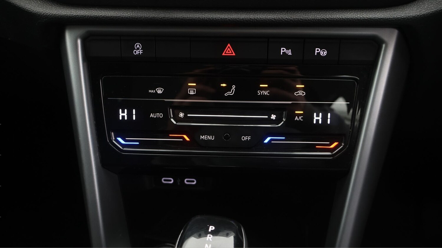 Used Volkswagen T-Roc 2023 for sale - 77365494: Photo 12