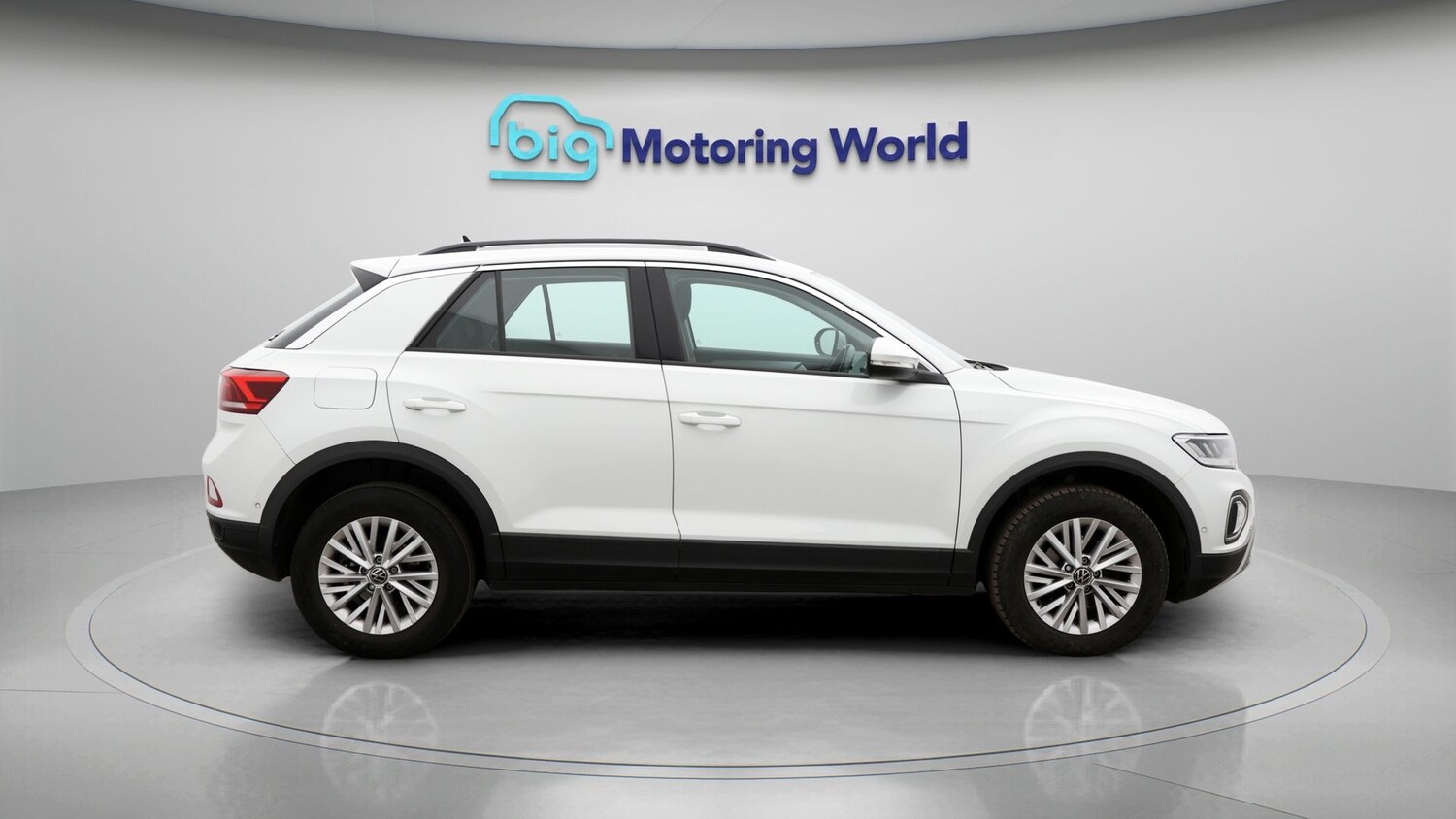 Used Volkswagen T-Roc 2023 for sale - 77365494: Photo 8