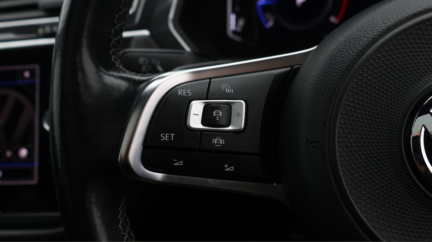 Used Volkswagen Tiguan 2019 for sale - 77492301: Photo 25