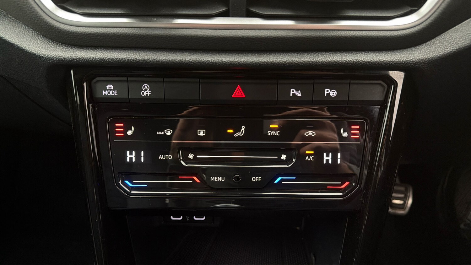 Used Volkswagen T-Roc 2023 for sale - 78176314: Photo 11