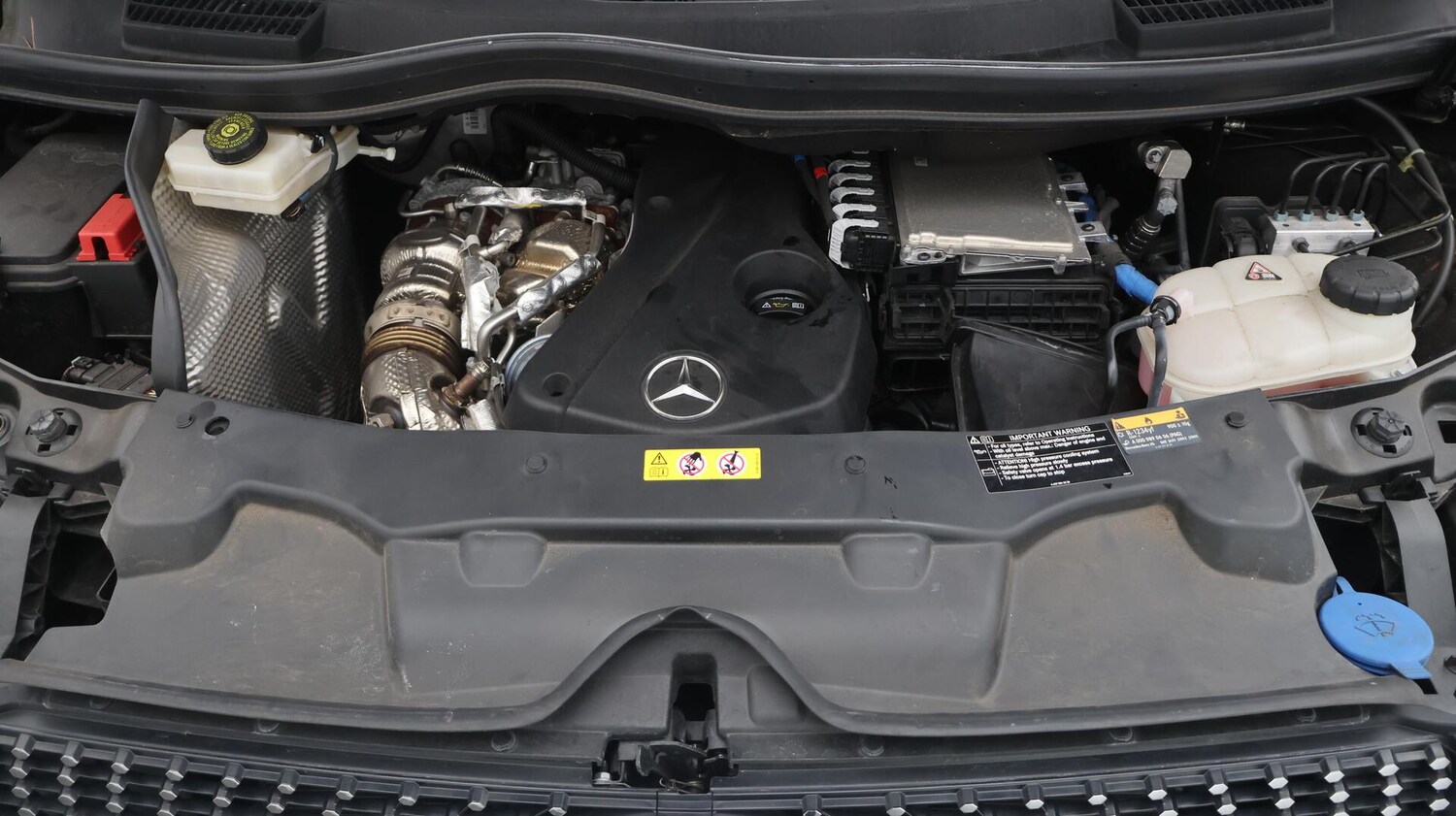 Used Mercedes-Benz V-Class 2023 for sale - 76381225: Photo 19