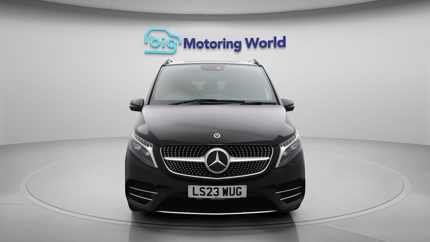 Used Mercedes-Benz V-Class 2023 for sale - 76381225: Photo 2