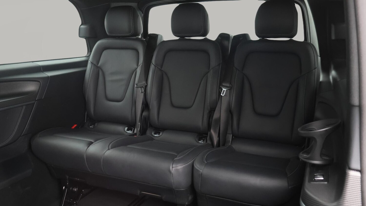 Used Mercedes-Benz V-Class 2023 for sale - 76381225: Photo 20